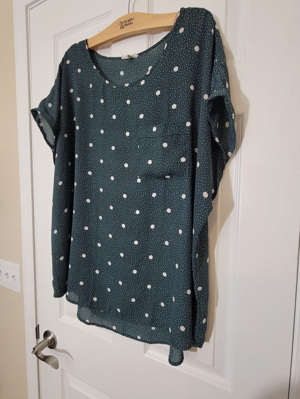Maurices Dark Green Short-Sleeve Polka Dot Blouse Plus Size 2 2x - Picture 2 of 7